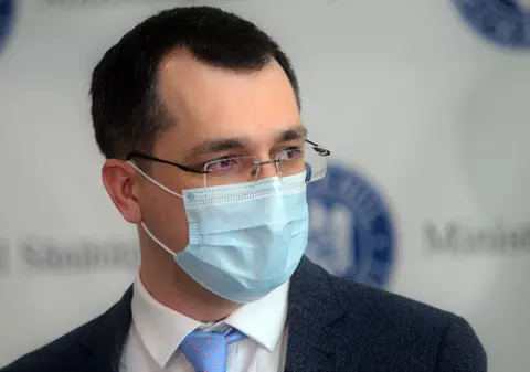 Vlad Voiculescu îi răspunde lui Cîțu și publică strategia de vaccinare care includea și agențiile de publicitate din țară