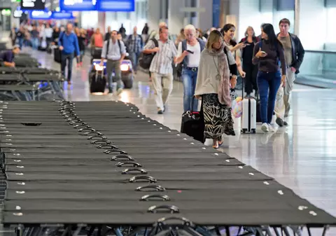 Apelul liderului Partidului Popular European către miniștrii UE:  „Interziceți zborurile din India”