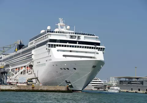 Veneția interzice navelor de croazieră să mai intre în centrul istoric al orașului