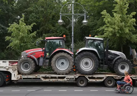 119 percheziții în Vrancea și alte 18 județe, într-un dosar de furt de utilaje agricole. Cum acționa gruparea