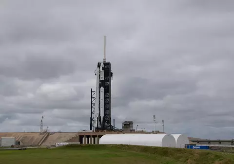 SpaceX, aleasă de NASA să trimită următorul echipaj de astronauţi americani pe Lună