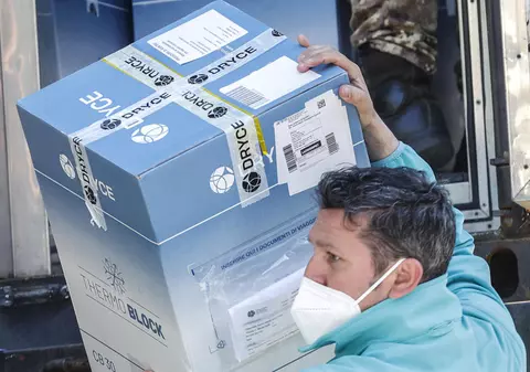 Statele Unite vor oferi 60 de milioane de doze de vaccin AstraZeneca țărilor care au nevoie