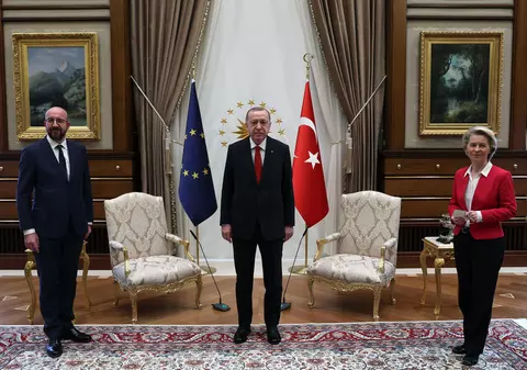 Premierul Italiei l-a acuzat pe Erdogan că a umilit-o pe Ursula von der Leyen