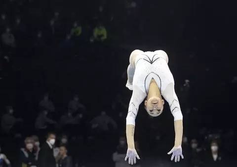 Gimnasta Larisa Iordache s-a calificat la Jocurile Olimpice, deși a concurat la Europene cu probleme de sănătate