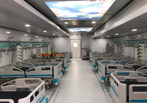 TIR cu 12 paturi ATI dus la Iași, în timp ce Spitalul modular de la Lețcani, cu 48 de paturi, rămâne închis