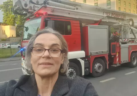 Acoperișul Teatrului Evreiesc de Stat, afectat de vântul puternic. Maia Morgenstern: „Zboară tabla”