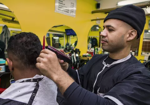 Pe cine a afectat cel mai mult criza COVID? În SUA, problemele financiare generate de pandemie au lovit mai tare în minorități