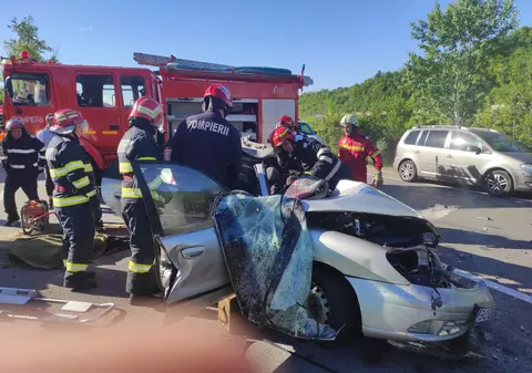 Accident  grav pe DN1, lângă Comarnic. Cinci persoane au murit, alte două au fost rănite