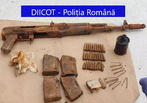 Fost membru al grupării Academia Infractorilor, arestat după ce a vrut să vândă o armă, 63 de cartușe și o grenadă