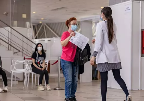 CNCAV a autorizat folosirea unui vaccin diferit la rapel. În ce situații poate fi administrat acesta