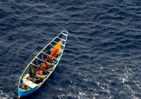 Găsiți în viață într-o barcă, în Atlantic, după 3 săptămâni fără apă și mâncare