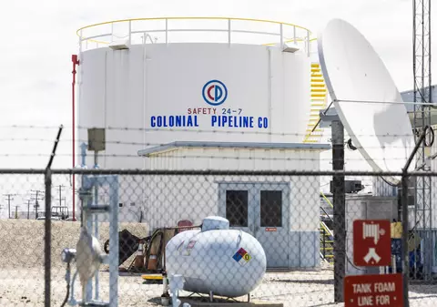 Cum a reușit o grupare de hackeri să oprească o conductă majoră de carburanți din SUA