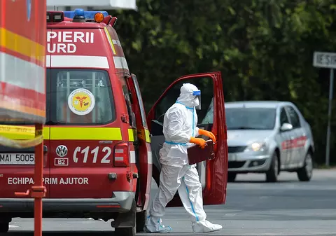 Focar de COVID în Popești-Leordeni. 35 de muncitori veniți din India, infectați