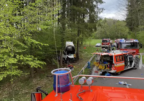 Șofer român de 22 de ani, ars de viu în duba cuprinsă de flăcări, mort la spital după o săptămână, în Germania