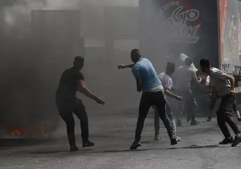 Noi ciocniri violente între palestinieni şi poliţia israeliană, în Ierusalim