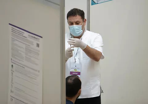 Aproape 55.700 de români s-au vaccinat anti-COVID-19 în ultimele 24 de ore