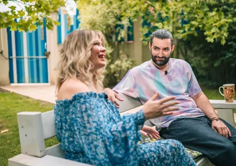 Smiley și-a scos fetele la plimbare în a doua zi de Paște. „Noi trei și pădurea”