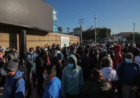 Zeci de români se află în valul de migranți care încearcă să intre în SUA prin Mexic. Povestea unui inginer din Ghimbav