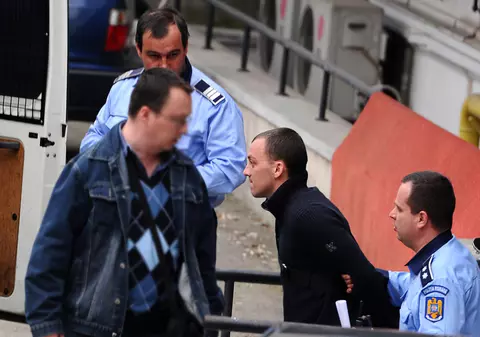 Un fost deputat, achitat într-un dosar de spălare de bani. DIICOT l-a acuzat că transferase bani pe numele fostei sale secretare