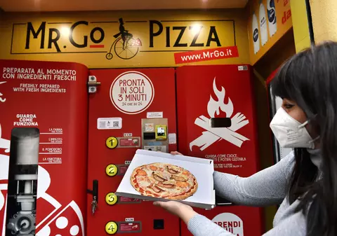 Un automat de pizza din Roma i-a indignat pe italieni: „Teribil”
