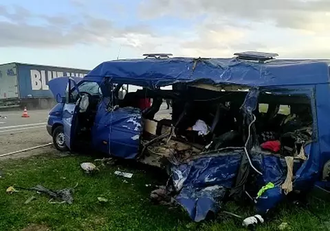 Cinci fete de 12 și 13 ani, dintr-o echipă de baschet, ucise pe o șosea din Rusia, când se duceau la meci