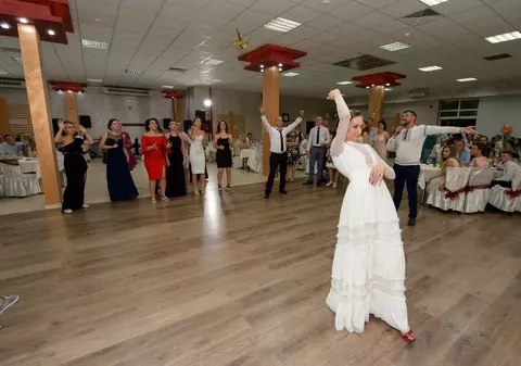 Încă un scenariu luat în calcul de la 1 iunie: evenimente private organizate doar cu persoane vaccinate