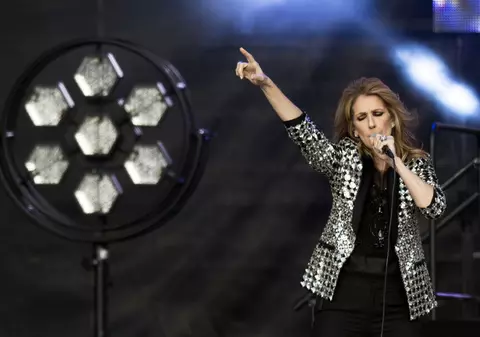 Concertul Celine Dion din București se amână până în 2023. Biletele cumpărate deja rămân valabile