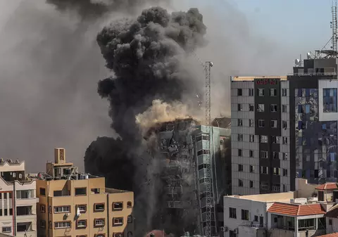 Turcia oferă ajutor jurnaliștilor AP și Al Jazeera, după ce raidurile israeliene le-au distrus birourile din Gaza