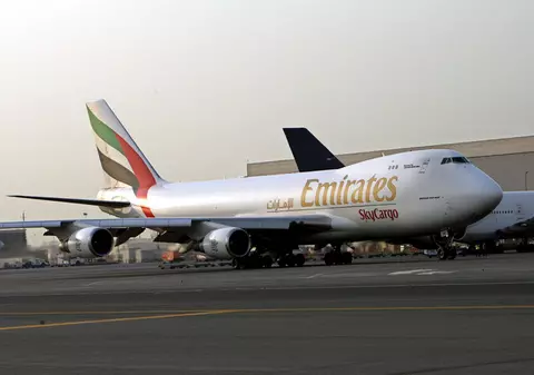 Compania Emirates anunță că va transporta gratuit echipamente medicale şi ajutoare în India