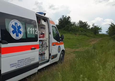 Un adolescent de 13 ani din Vaslui a atacat cu cuțitul o întreagă familie, după ce i s-a reproșat că a dat muzica prea tare