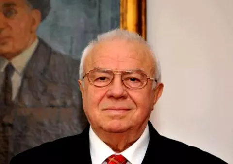 Cu ce se confruntă Alexandru Arșinel după ce a fost infectat cu COVID-19. „Merg săptămânal la spital”