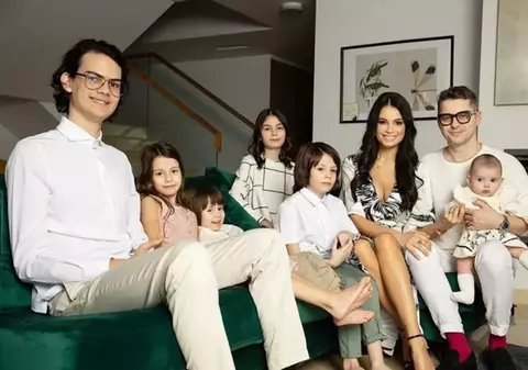 Anca Serea, mândră de fiul cel mare, care a absolvit liceul. Ce carieră își dorește David