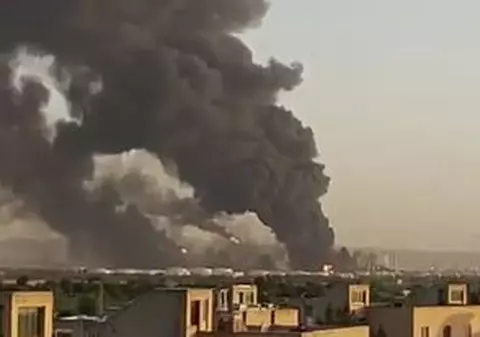 Explozie urmată de incendiu la o rafinărie din sudul Teheranului