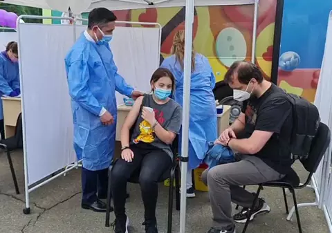 A început vaccinarea anti-COVID a copiilor de peste 12 ani. Peste 3.600 de programări, făcute în ultimele 24 de ore