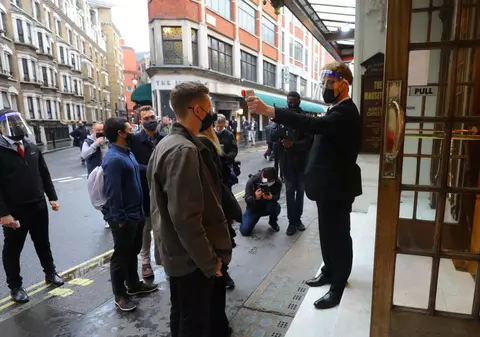 Relaxarea restricțiilor în Marea Britanie, amânată până pe 19 iulie, din cauza creșterii numărului de infectări