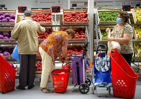 Cuvântul coșmar: „reziliența”. Ce bine că s-a terminat COVID și că n-avem bani nici să ținem becul aprins