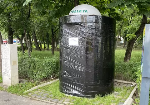 Datoriile Primăriei Capitalei au închis o sută de toalete publice automate în București