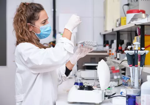 Tulpinile COVID își schimbă denumirile pentru a nu stigmatiza țările în care au fost descoperite