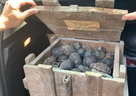 O ladă cu grenade a fost găsită la Liceul Hermes din București, aflat în reabilitare