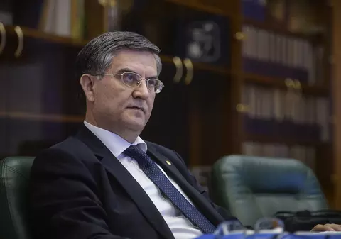 INTERVIU | Mircea Dumitru, fost ministru al educației și profesor de filosofie: „Știu oameni care au crezut în ideea de conspirație și au plătit cu viața”