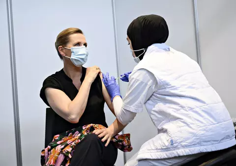 Danemarca a renunțat aproape complet la măștile de protecție