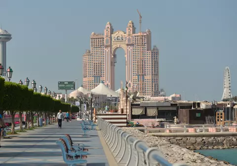 Accesul în mai multe spaţii publice din Abu Dhabi, permis doar pentru persoanele vaccinate