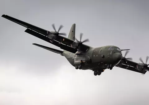 Cel puțin 12 oameni au murit, după ce un avion militar s-a prăbușit în Myanmar