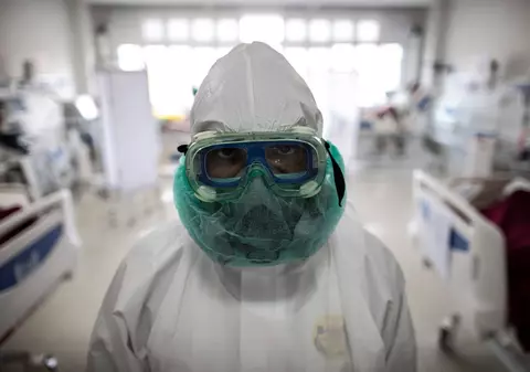 Cercetătorii se tem că tulpina indiană va infecta și persoanele vaccinate. „Cea mai rea versiune pe care am văzut-o”