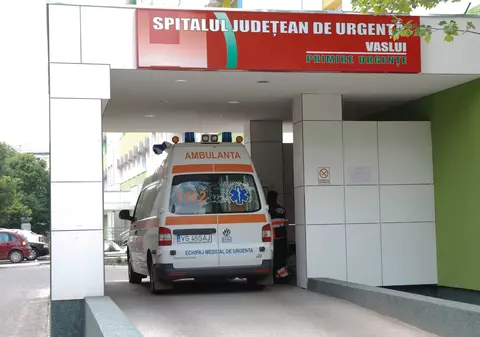 O refugiată din Ucraina a născut gemeni la spitalul din Vaslui. „Nu au nimic pentru cei doi bebeluși”