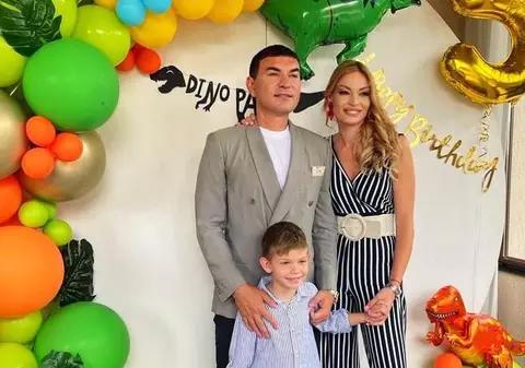 Cristi Borcea, în vacanță alături de Valentina Pelinel și fiul lor. Cum a fost pozat afaceristul