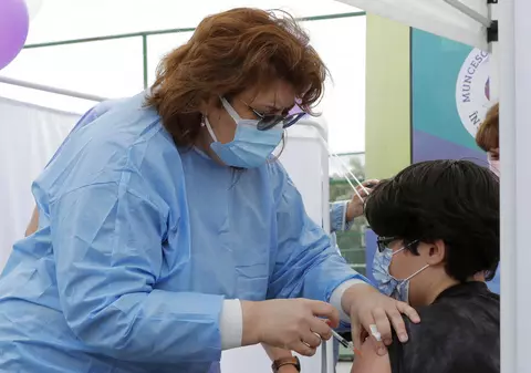 Câți tineri s-au vaccinat anti-COVID în România