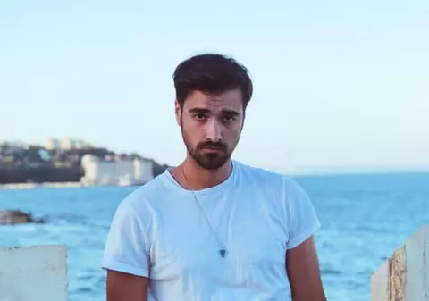 Liviu Teodorescu și iubita lui s-au căsătorit civil, după 10 ani de relație.  Ce ținută a purtat Iulia