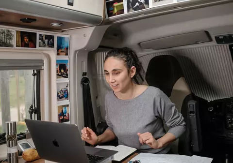 Jurnalista Elena Stancu, premiată cu bursă Pulitzer pentru articolele despre românii din diaspora, publicate și în Libertatea