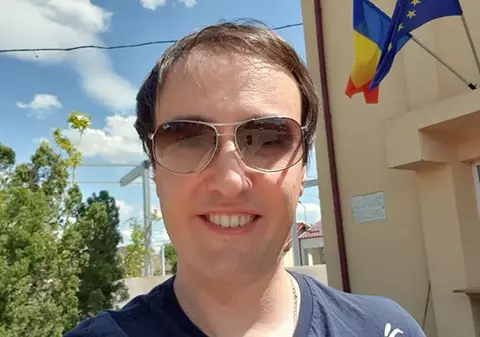 Călin Geambașu a reacționat după ce tatăl său l-a acuzat că a vrut să își incendieze mama. „Au fost numai în mintea lui”